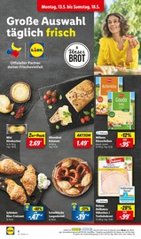 Ähnliche Angebote wie Apfelkuchen im Prospekt "LIDL LOHNT SICH" auf Seite 4 von Lidl in Gera