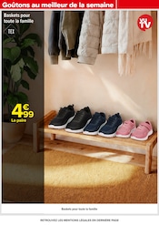 Chaussures Angebote im Prospekt "70 % D’ÉCONOMIES SUR UNE SÉLECTION DE PRODUITS D'HYGIÈNE" von Carrefour auf Seite 2