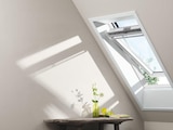 Promo Fenêtre de toit blanche à rotation confort GGL CK02 2076 - H. 78 x l. 55 cm à 329,00 € dans le catalogue Brico Dépôt à Velles