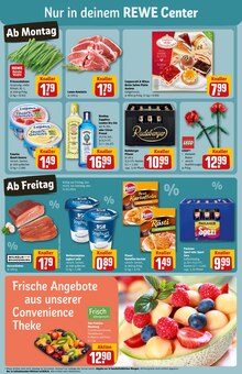Erdbeeren im REWE Prospekt "Dein Markt" mit 36 Seiten (Fürth)