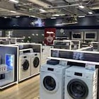 Elektro Rasierer Series 6 bei dodenhof TechnikWelt im Posthausen Prospekt für 111,00 €