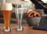 Weizenbierglas im Möbel Inhofer Prospekt Weizenbierglas von Leonardo im aktuellen Möbel Inhofer Prospekt für 1,95 €