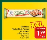 Aktuelles Frischer Blech-Pizzateig "Pizza-Riese" Angebot bei Marktkauf in Fürth ab 1,99 €