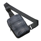 Volkswagen Quickborn - Schultertasche Schwarz, GTI Kollektion 2024 Angebot im Prospekt Schultertasche Schwarz, GTI Kollektion 2024 bei Volkswagen im Quickborn Prospekt für 29,90 €