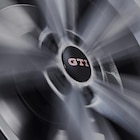 Volkswagen - Dynamische Nabenkappe für LM-Felge mit GTI Logo Angebot im Prospekt Dynamische Nabenkappe für LM-Felge mit GTI Logo bei Volkswagen im Prospekt "" für 135,80 €