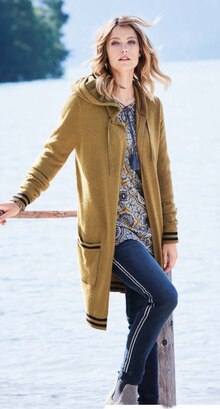 Strickjacke von GINA BENOTTI bei Ernstings family Strickjacke von GINA BENOTTI bei Ernstings family im Prospekt "Herbstzeit-Lässig!"