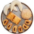 Assortiment de pâtisseries orientales à Carrefour dans Chancenay