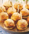 Promo 6 Mini Cheeseburgers Boeuf à 2,46 € dans le catalogue Intermarché Contact à Quissac