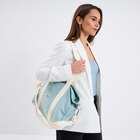 Sac cabas avec bandoulière vert pastel femme en promo chez La Halle Villeneuve-d'Ascq à 15,00 €