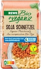 Bio + vegan Soja Schnetzel von REWE im aktuellen REWE Prospekt