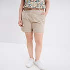 La Halle Perpignan - Promo Short chino avec ceinture tressée beige femme grande taille Promo Short chino avec ceinture tressée beige femme grande taille à 25,99 € dans le catalogue La Halle à Perpignan