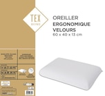 Oreiller Ergonomique velours dans le catalogue Carrefour