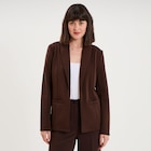 Promo Blazer col tailleur manches longues marron foncé femme à 29,99 € dans le catalogue La Halle à Lanester