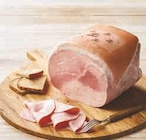 Jambon cuit supérieur avec couenne ou jambon cuit supérieur découenné sel réduit le foué à Hyper U dans Escoville Jambon cuit supérieur avec couenne ou jambon cuit supérieur découenné sel réduit le foué à Hyper U dans Escoville