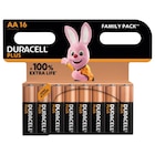 Lot De 16 Piles Plus 100% Duracell à 9,23 € dans le catalogue Auchan Hypermarché