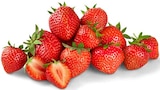 Erdbeeren von  im aktuellen REWE Prospekt für 3,33 €