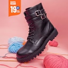 Promo Boots crantées à lacets et boucles noir femme à 19,00 € dans le catalogue La Halle à Montdidier