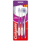 Brosse à dents "Lot De 3" - COLGATE en promo chez Carrefour Brosse à dents "Lot De 3" - COLGATE dans le catalogue Carrefour