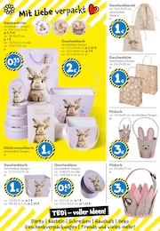 Geschenk-Deko im TEDi Prospekt "TEDi - voller Ideen!" auf Seite 2