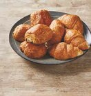 Promo 4 Croissants + 4 Pains au Chocolat à 3,84 € dans le catalogue U Express à Beauvoisin