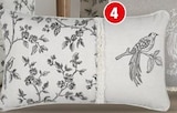 Promo Le coussin “Clarine” à 5,99 € dans le catalogue Bazarland à Cabestany