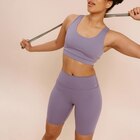 Short cycliste de sport taille haute violet femme en promo chez La Halle Short cycliste de sport taille haute violet femme dans le catalogue La Halle