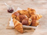 4 Croissants + 4 Pains au Chocolat - U en promo chez U Express 4 Croissants + 4 Pains au Chocolat - U dans le catalogue U Express