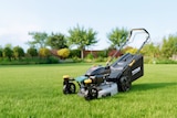 Promo Tondeuse thermique 201 cm³ 53 cm, autotractée à 359,00 € dans le catalogue Brico Dépôt à Vaux-le-Pénil