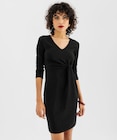 Promo Robe courte à manches 3/4 en maille extensible pailletée femme - à 10,00 € dans le catalogue Gémo à Sainte-Marie