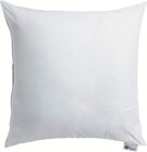 Oreiller 60x60cm en promo chez Super U Mâcon à 6,93 €
