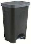Poubelle à pédale noir/gris 47L - Apta en promo chez Intermarché Super Antibes à 13,93 €