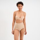 Soutien-gorge push-up triangle beige femme en promo chez La Halle Amiens à 10,99 €