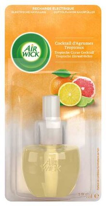 Entretien Textile - Air Wick - Action Entretien Textile - Air Wick à 2,69 € dans le catalogue Action "Petits prix, grands sourires"