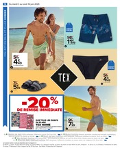 Promos Slip de bain homme dans le catalogue "Les basiques c’est nous. La vie qui va avec, c’est vous." de Carrefour à la page 16