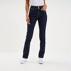 Jean denim droit en coton denim brut femme en promo chez La Halle Montreuil à 25,99 €