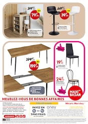 Promos Table Salle À Manger dans le catalogue "Meublez-vous de bonnes affaires" de Maxi Bazar à la page 10