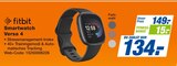 Smartwatch Versa 4 bei expert im Oschatz Prospekt für 134,00 €