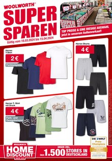 Herren T-Shirt im Woolworth Prospekt "MEHR EINKAUFEN = MEHR SPAREN!" mit 15 Seiten (München)