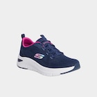 Promo Baskets running à lacets élastiqués bleu femme à 41,99 € dans le catalogue La Halle à Gennevilliers