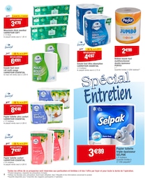 Offre Essuie-Tout dans le catalogue Carrefour du moment à la page 4