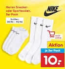 Herren Sneaker- oder Sportsocken Angebote von Nike bei Netto Marken-Discount Wismar für 10,00 €