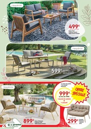 Offre Canapé dans le catalogue Maxi Bazar du moment à la page 8