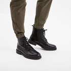 Boots zippées effet similicuir noir homme à 45,99 € dans le catalogue La Halle