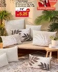 Dekokissen im Angebot bei Woolworth in Göttingen Dekokissen Angebote bei Woolworth Göttingen für 5,25 €