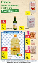 Promos Huile de tournesol dans le catalogue "LES PETITS PRIX HALAL" de Carrefour Huile de tournesol en promo dans le catalogue Carrefour à la page 13