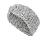 Tchibo - Bouclé-Stirnband Angebot im Prospekt Bouclé-Stirnband bei Tchibo im Prospekt für 7,99 €