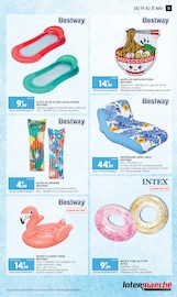 Canapé en promo dans le catalogue Intermarché Super à la page 13