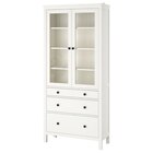 Vitrine mit 3 Schubladen weiß gebeizt von HEMNES für 299,00 € bei IKEA im Angebot Vitrine mit 3 Schubladen weiß gebeizt von HEMNES im aktuellen IKEA Prospekt