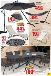 Tapis en promo dans le catalogue Bazarland à la page 5