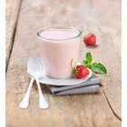 Fromage frais aux fraises ISIGNY STE MERE en promo chez Carrefour Market Fromage frais aux fraises ISIGNY STE MERE dans le catalogue Carrefour Market